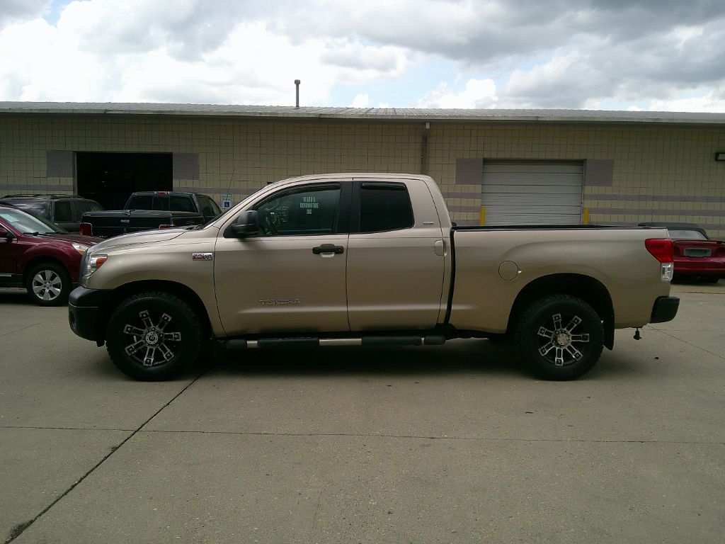 2008 Toyota Tundra SR5 photo
