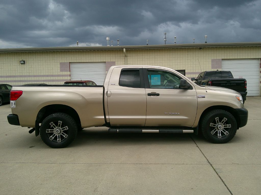 2008 Toyota Tundra SR5 photo
