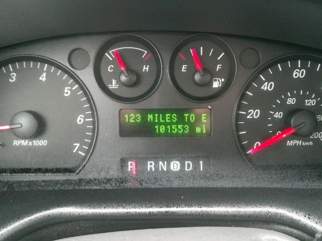 2004 Ford Taurus SE photo