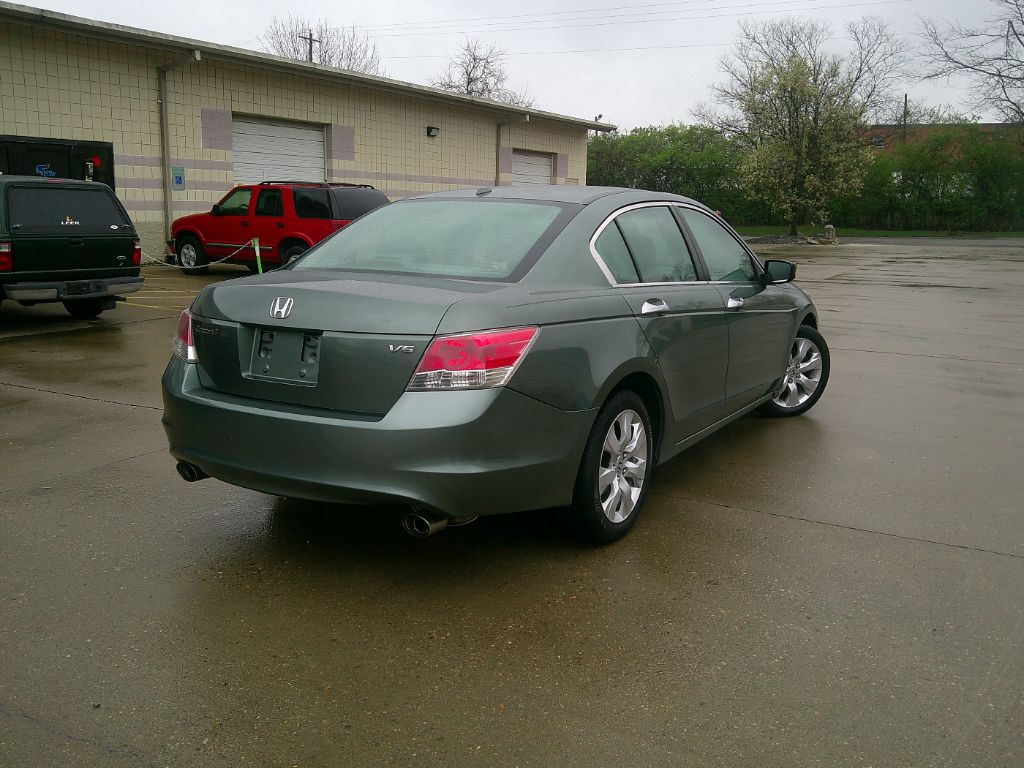 2010 Honda Accord EX-L V6 photo