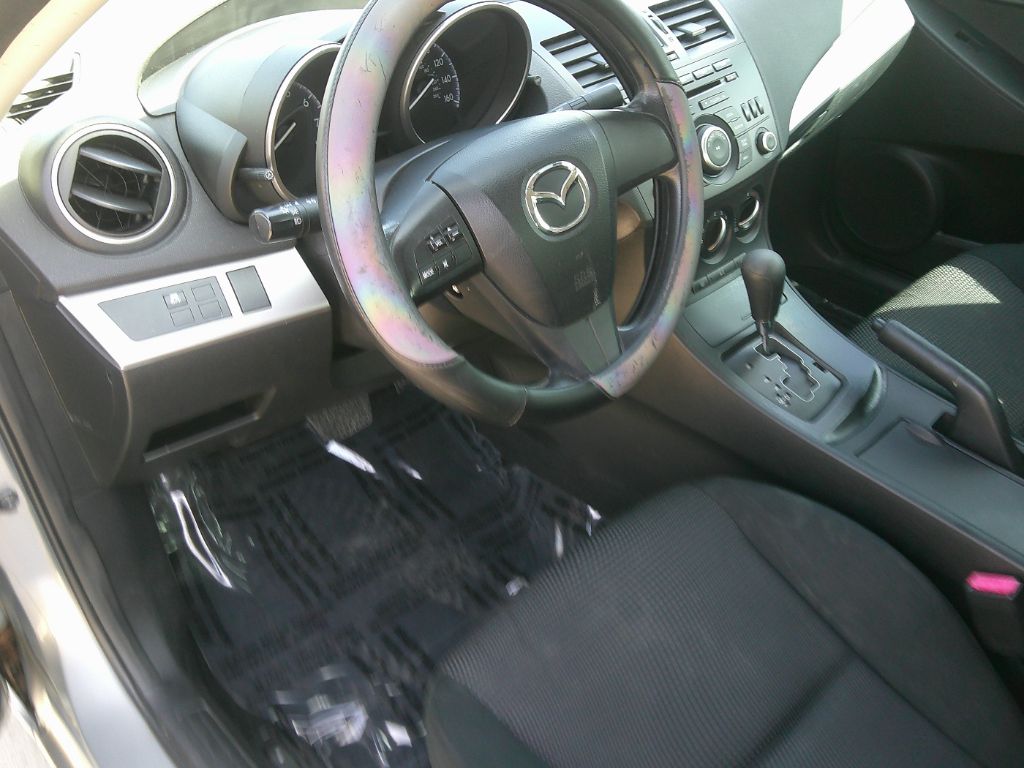 2012 Mazda Mazda3 i Sport photo