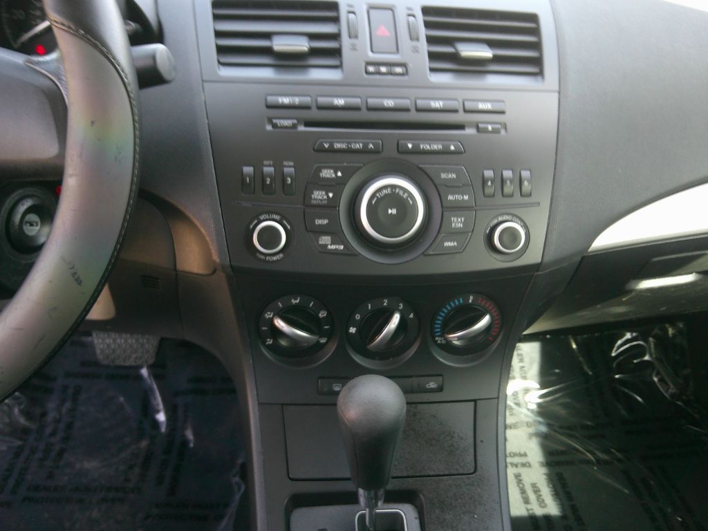 2012 Mazda Mazda3 i Sport photo