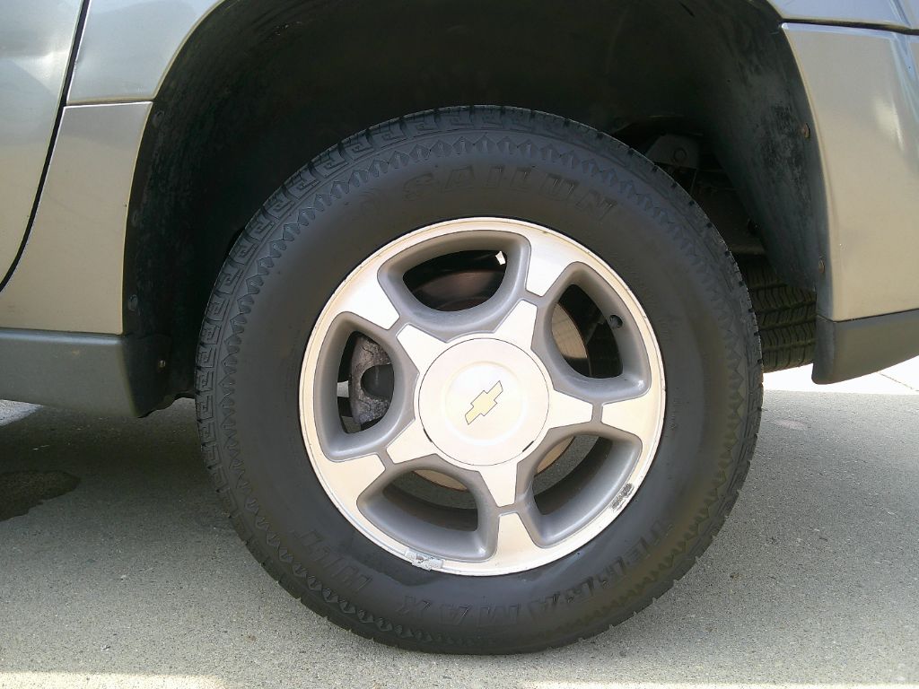 2005 Chevrolet SLX LS photo
