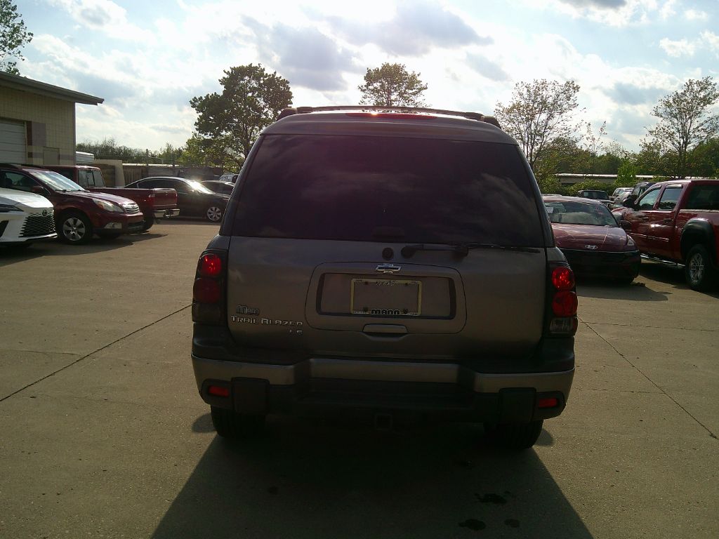 2005 Chevrolet SLX LS photo