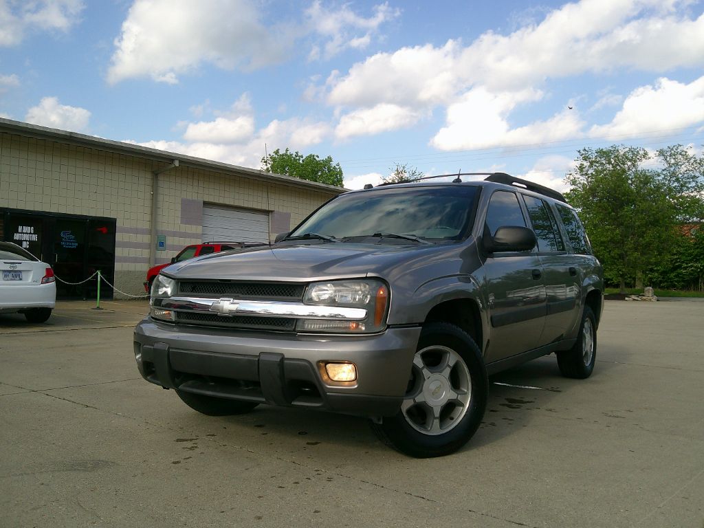 2005 Chevrolet SLX LS photo