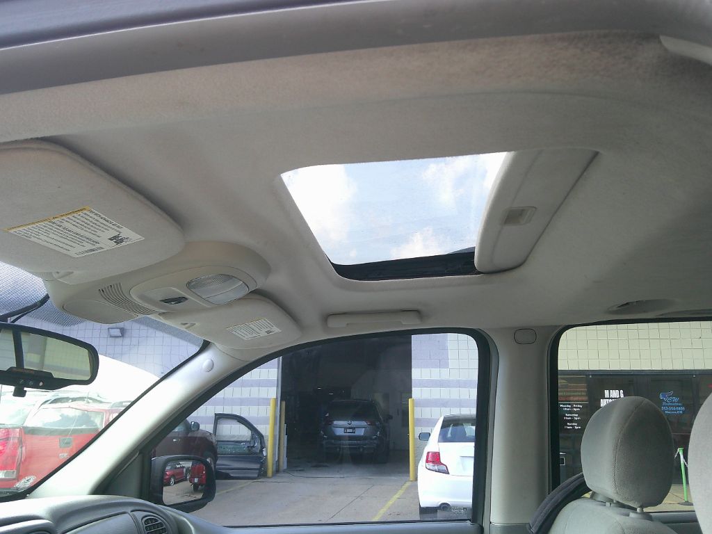 2005 Chevrolet SLX LS photo