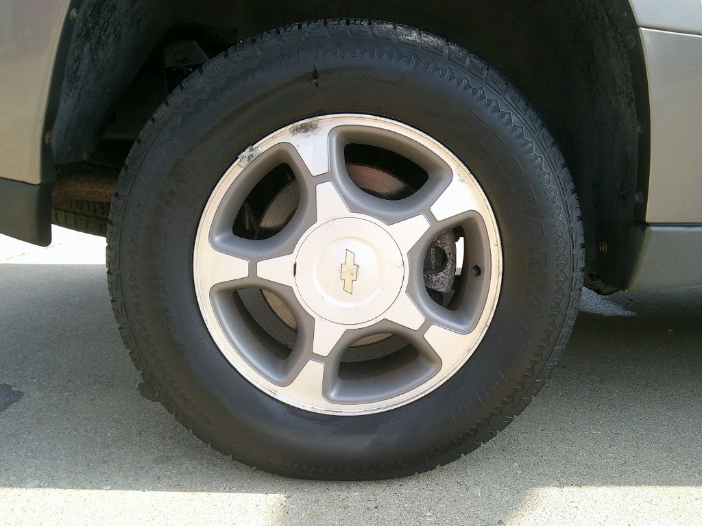 2005 Chevrolet SLX LS photo