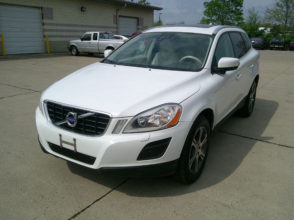 2011 Volvo XC60 T6 photo