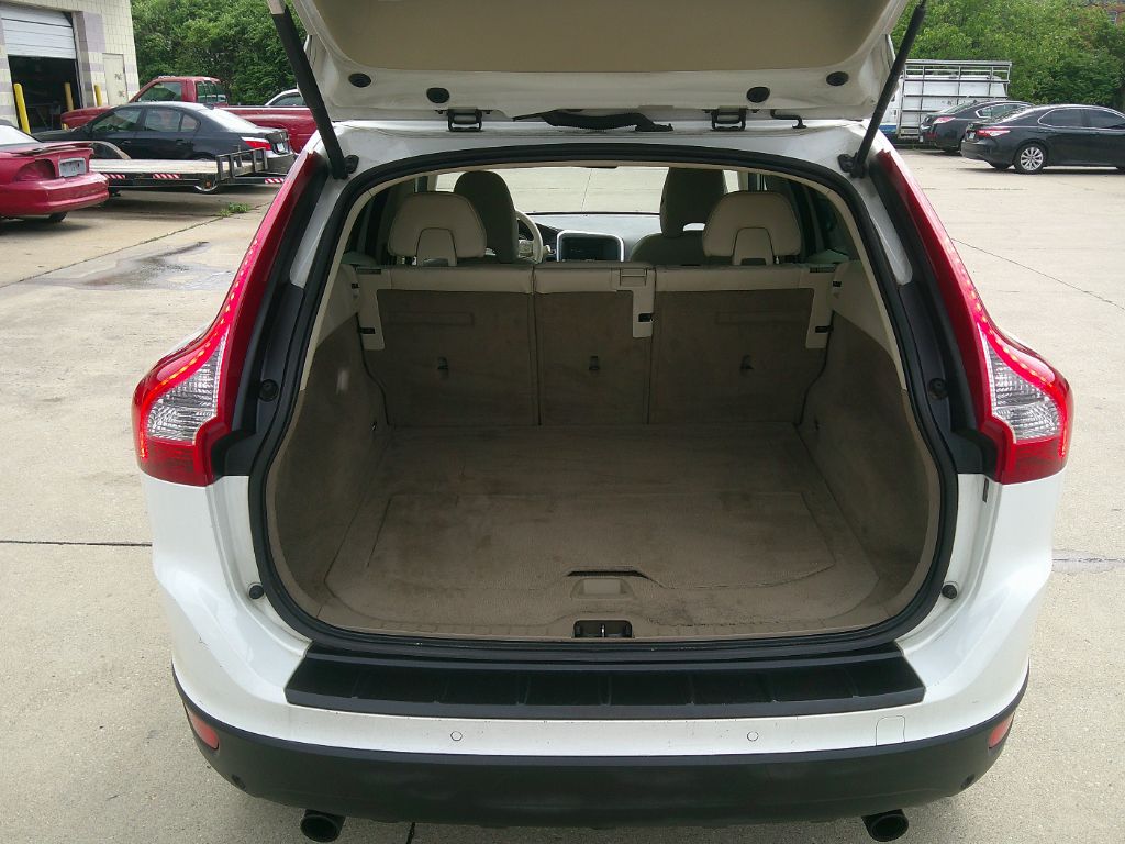 2011 Volvo XC60 T6 photo