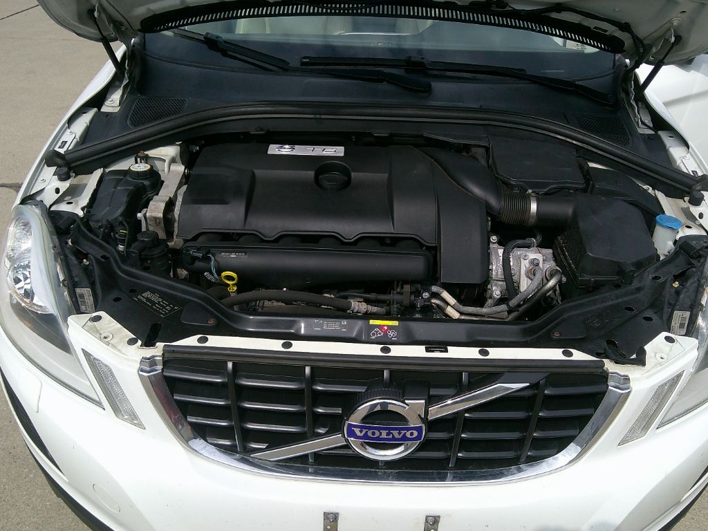 2011 Volvo XC60 T6 photo