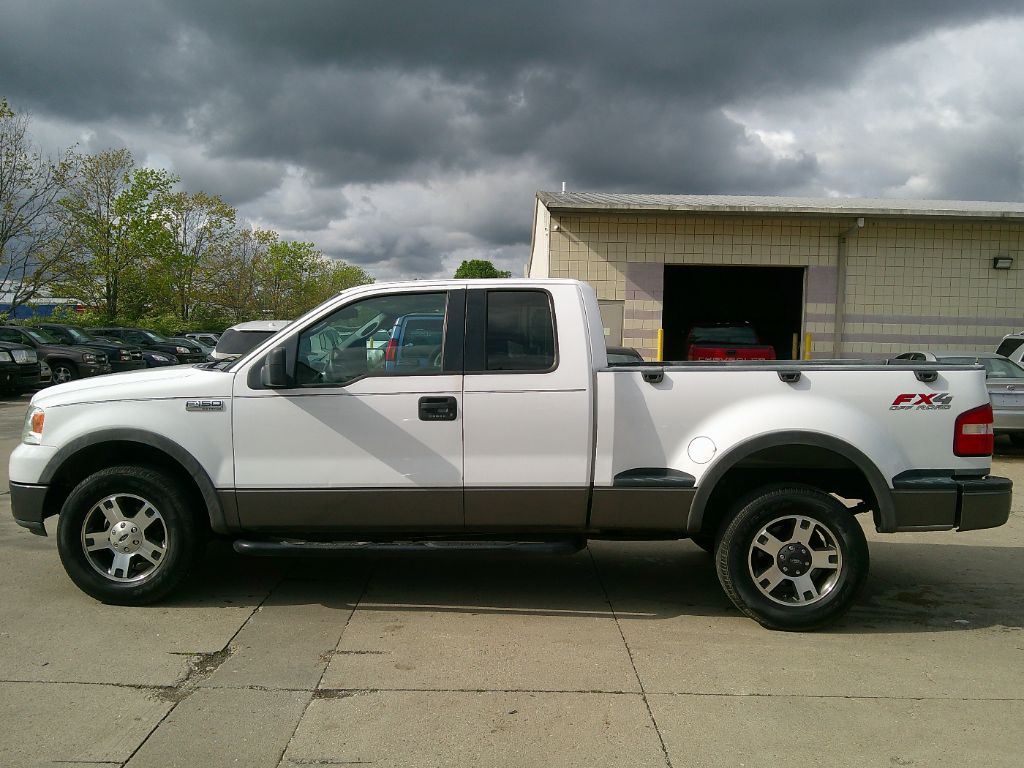 2005 Ford F-150 STX photo