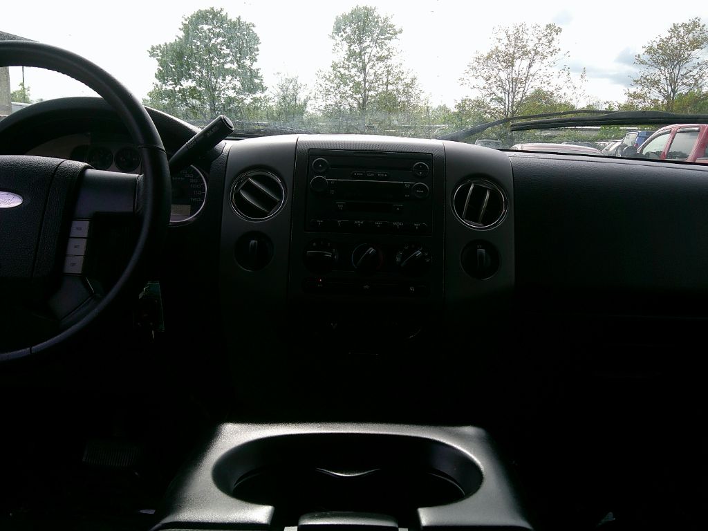 2005 Ford F-150 STX photo