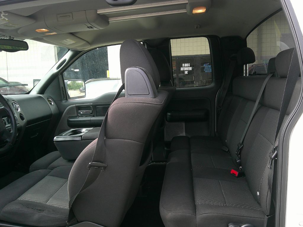 2005 Ford F-150 STX photo