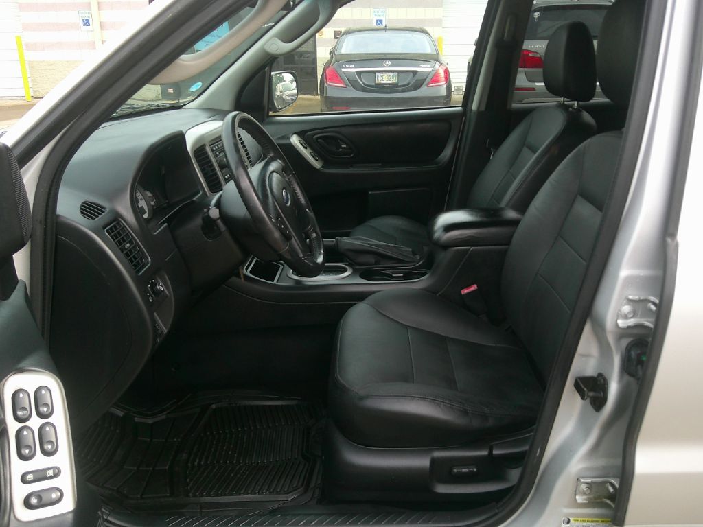 2007 Ford Escape Limited photo