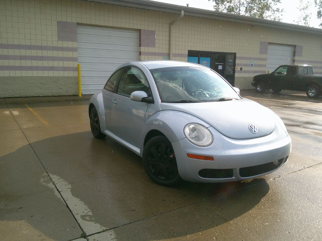 2010 Volkswagen Beetle - $7,497