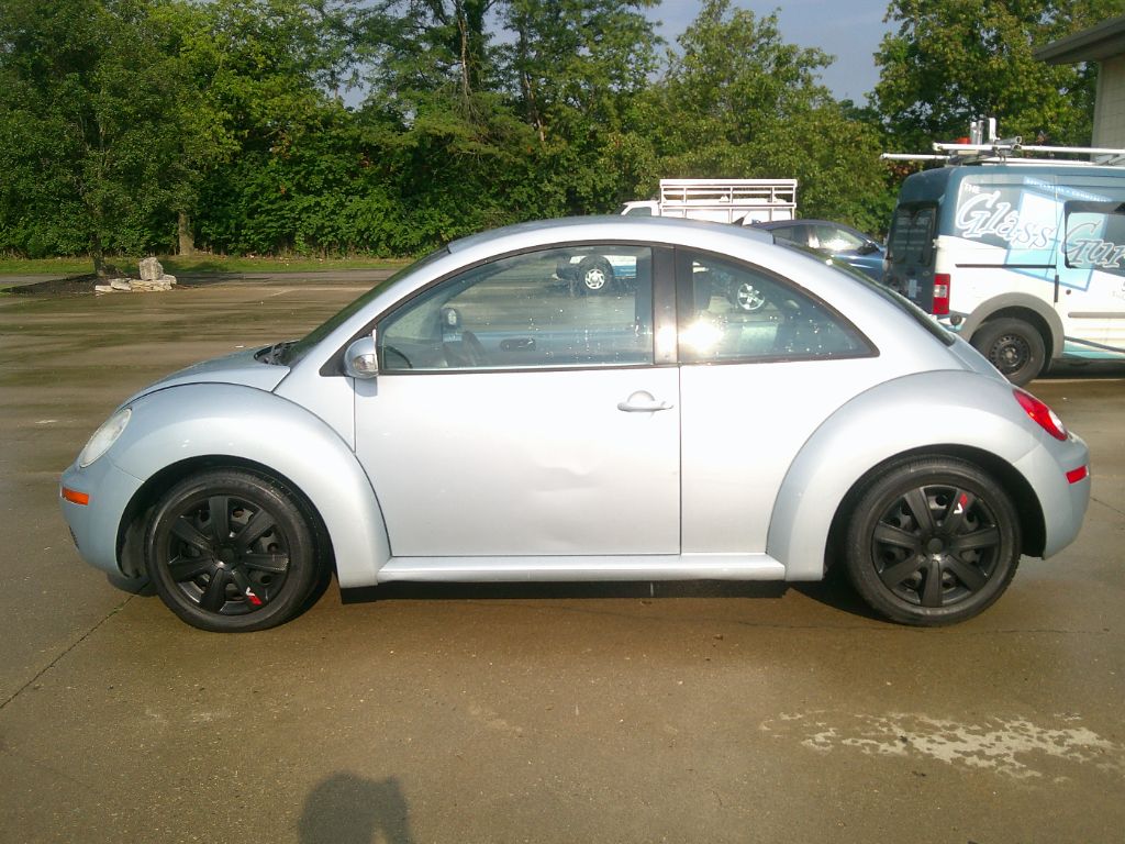 2010 Volkswagen Beetle - $7,497