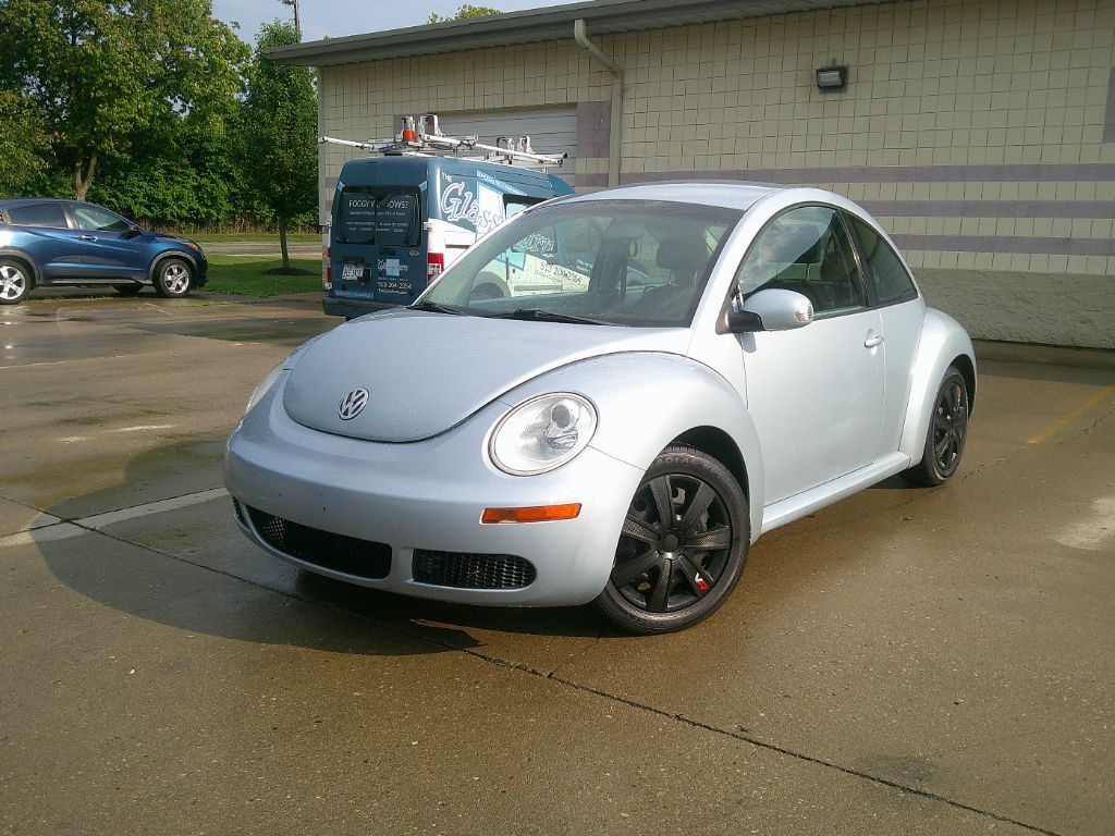 2010 Volkswagen Beetle - $7,497