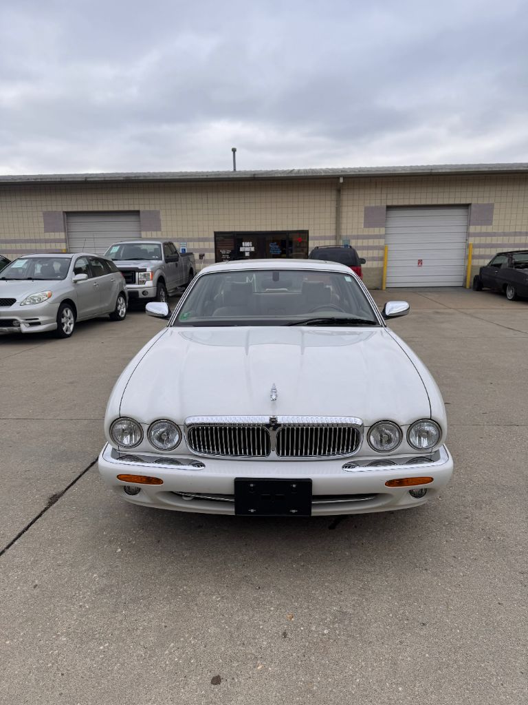 2001 Jaguar Vanden Plas - $18,997