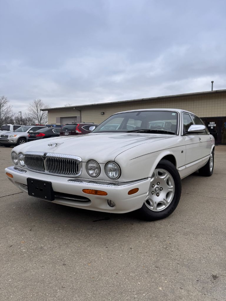 2001 Jaguar Vanden Plas - $18,997