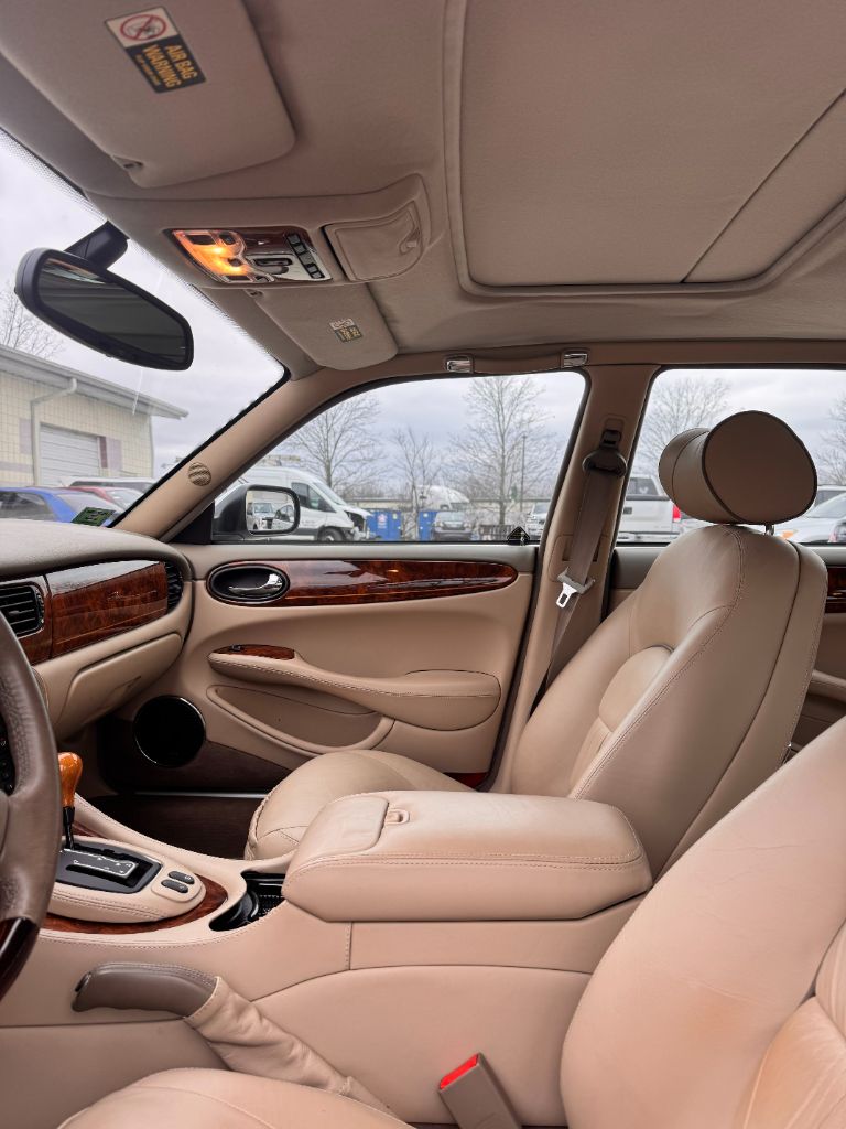 2001 Jaguar Vanden Plas - $18,997