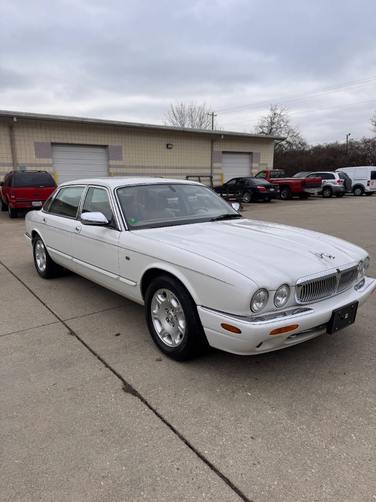 2001 Jaguar Vanden Plas - $18,997