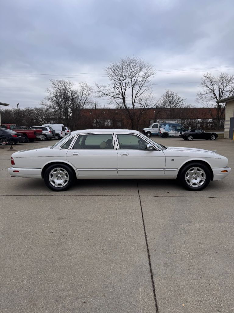 2001 Jaguar Vanden Plas - $18,997