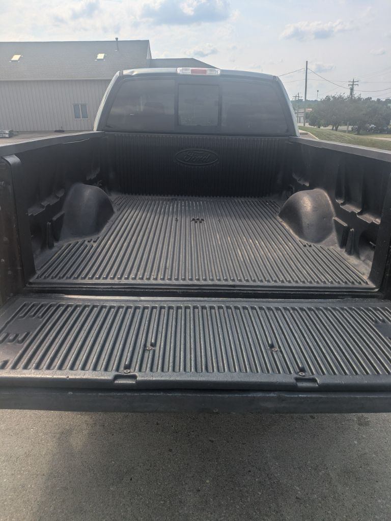 2006 Ford F-150 - $8,995