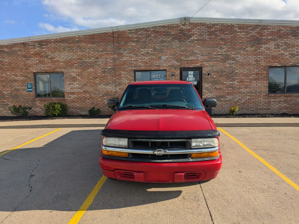 2001 Chevrolet S-10 Pickup - $6,997