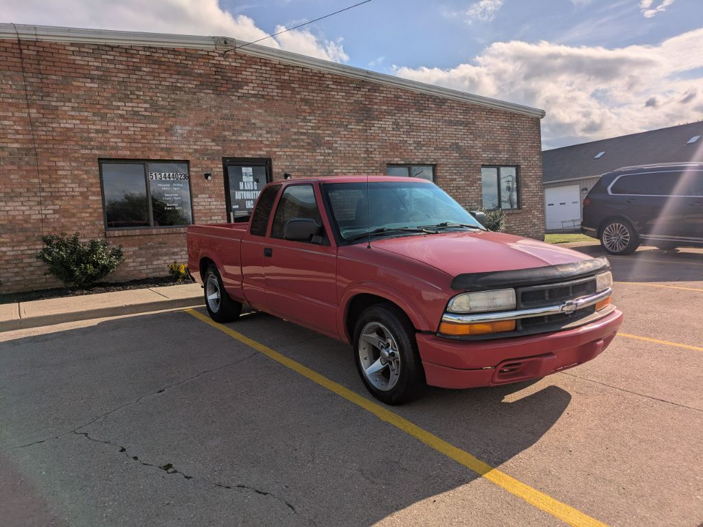 2001 Chevrolet S-10 Pickup - $6,997