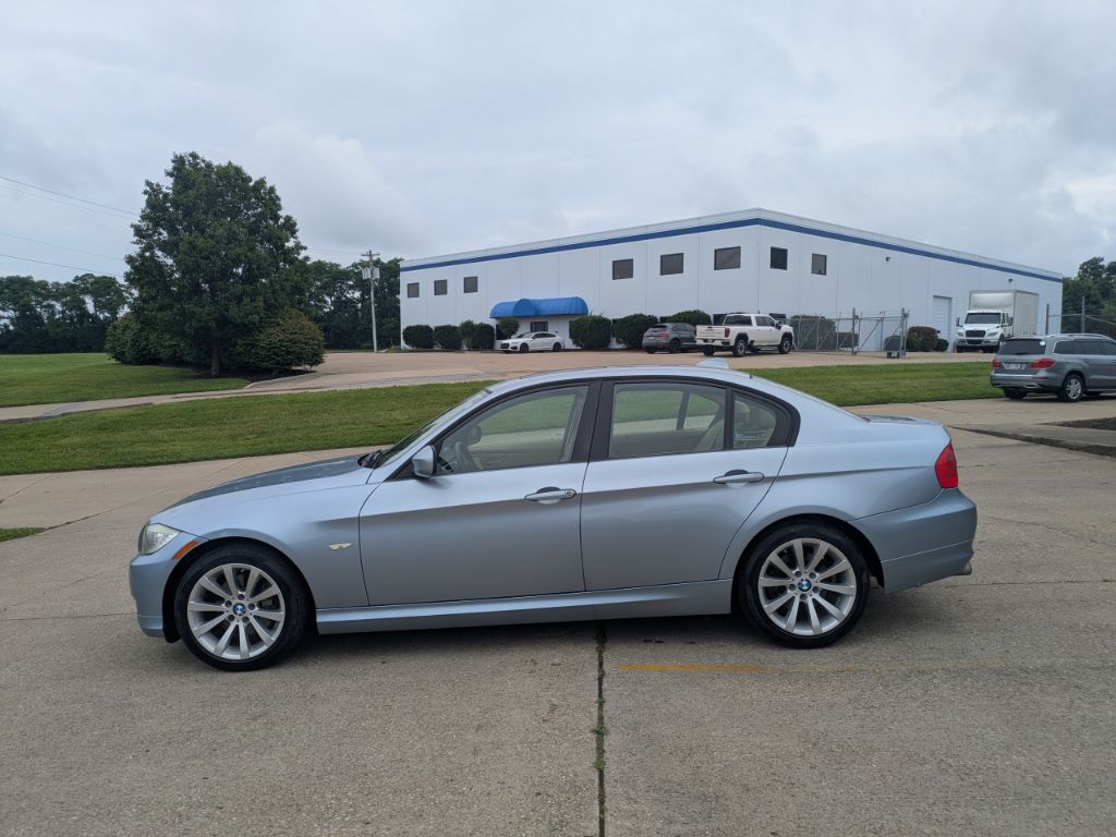 2011 BMW 328i - $10,497