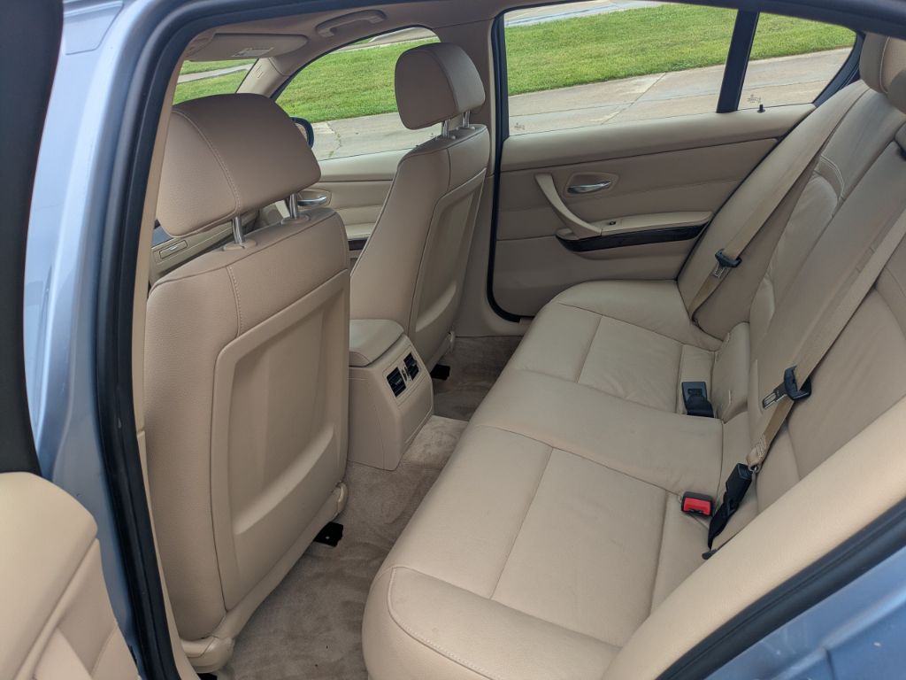 2011 BMW 328i - $10,497