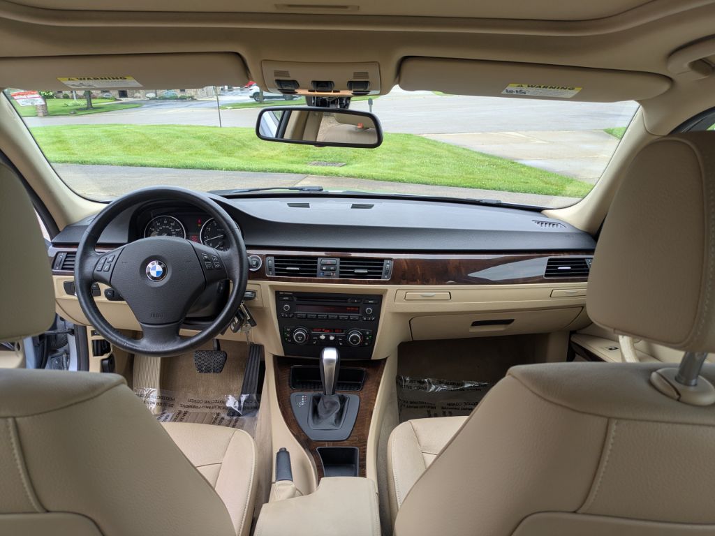 2011 BMW 328i - $10,497