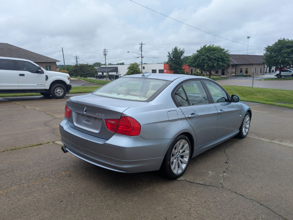 2011 BMW 328i - $10,497