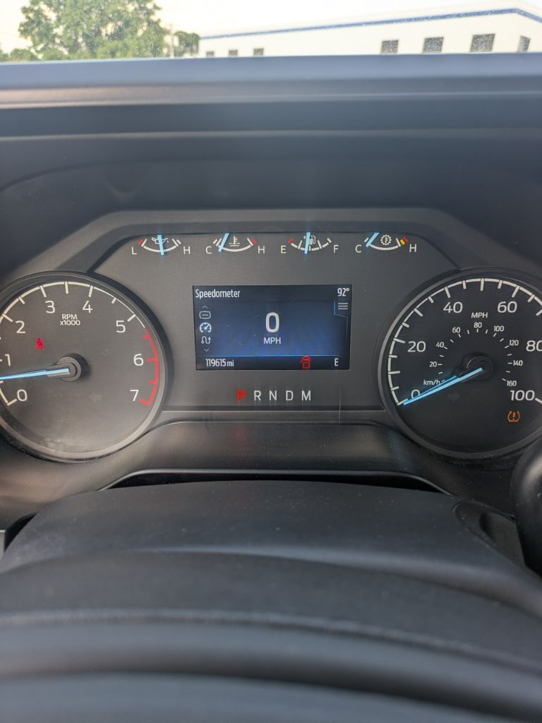 2023 Ford F-250 - $35,995