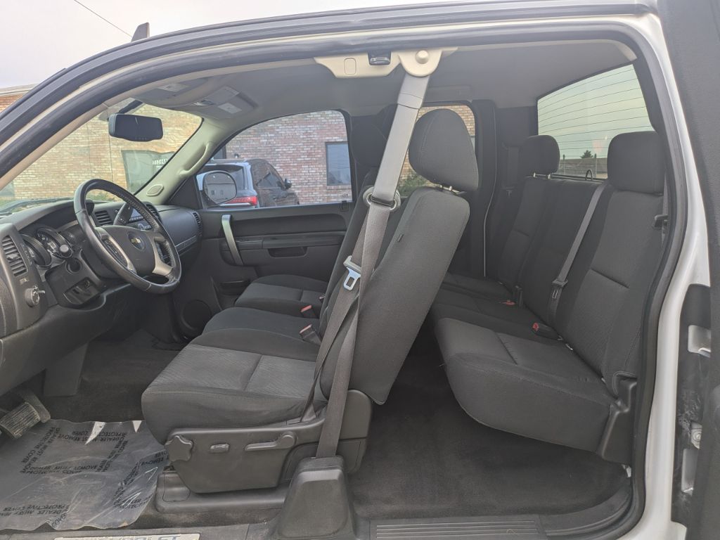 2012 Chevrolet Silverado - $16,995