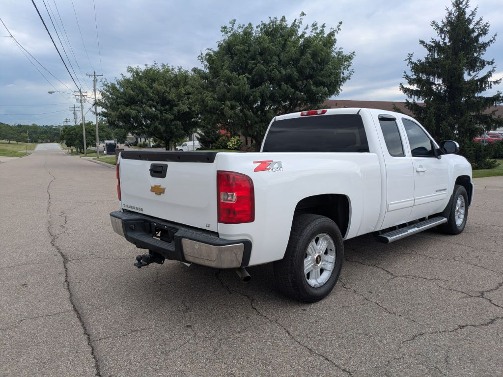2012 Chevrolet Silverado - $16,995