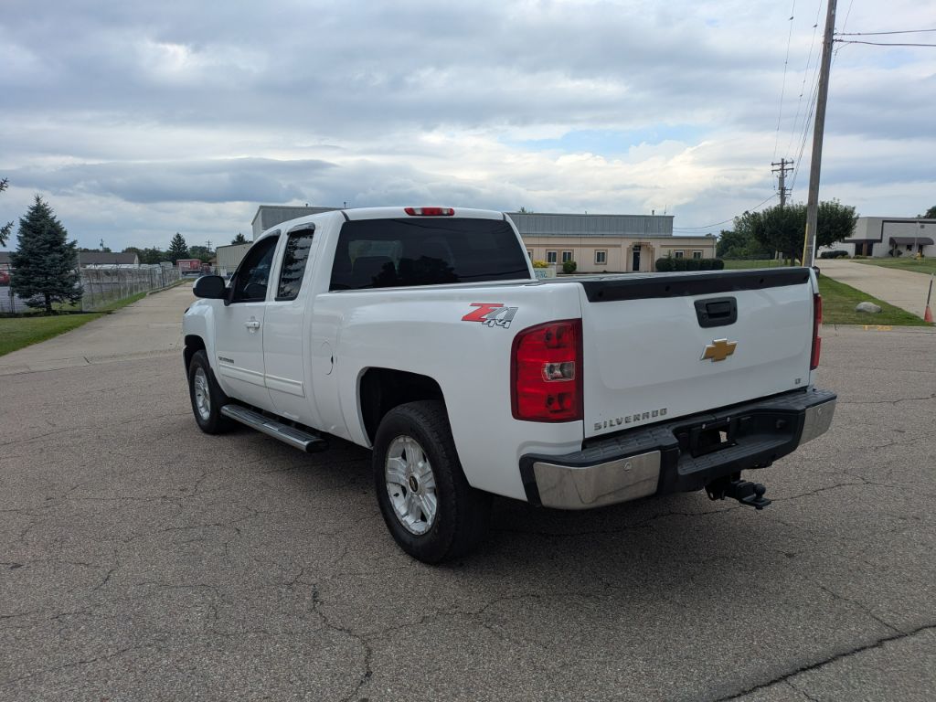 2012 Chevrolet Silverado - $16,995
