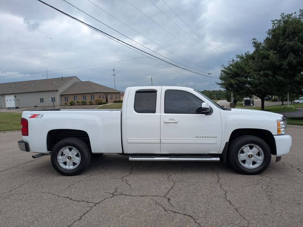 2012 Chevrolet Silverado - $16,995