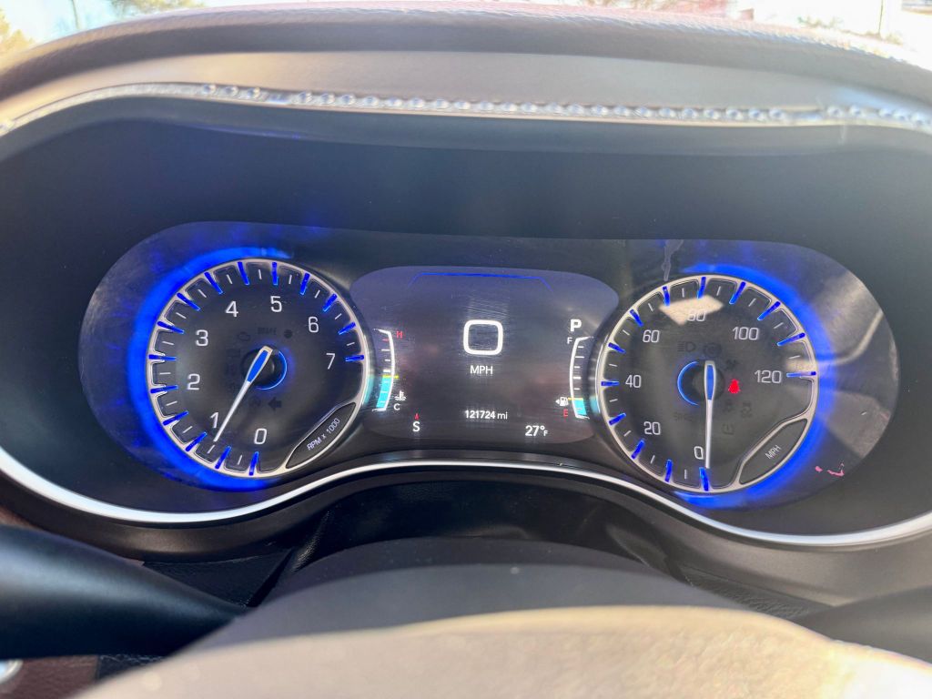2017 Chrysler Pacifica Limited photo