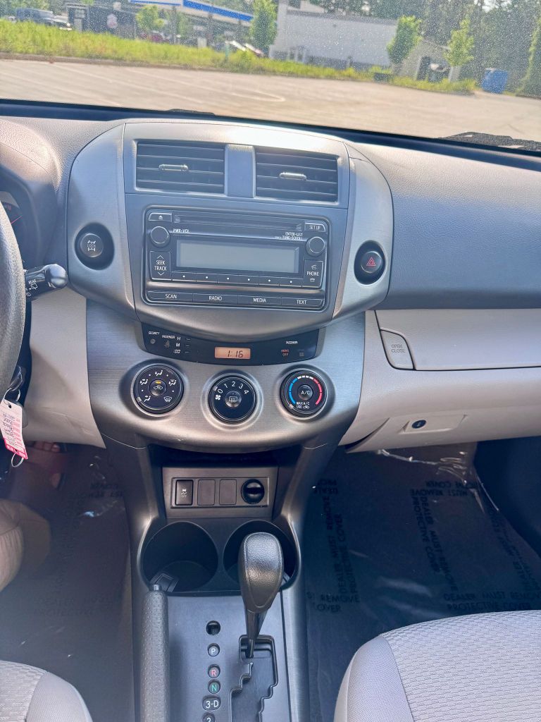 2012 Toyota RAV4 photo