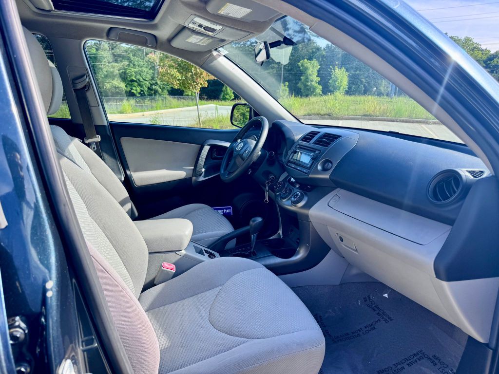 2012 Toyota RAV4 photo