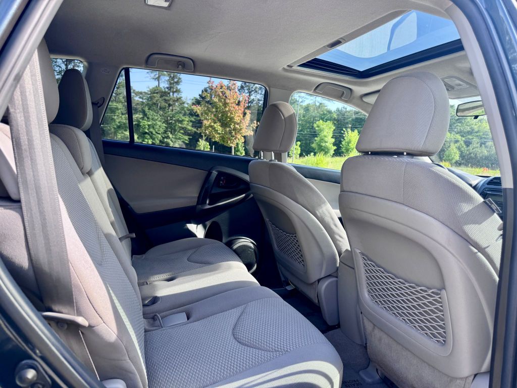 2012 Toyota RAV4 photo