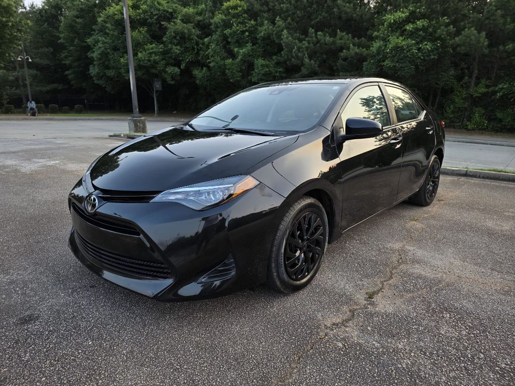2019 Toyota Corolla LE photo