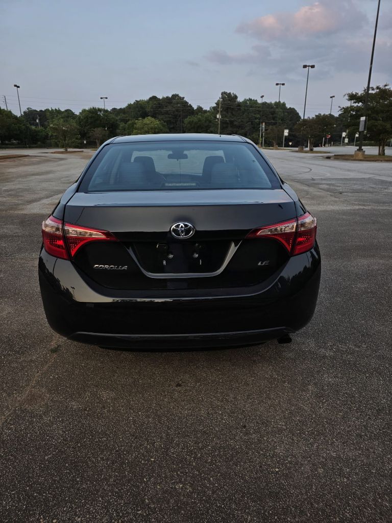 2019 Toyota Corolla LE photo