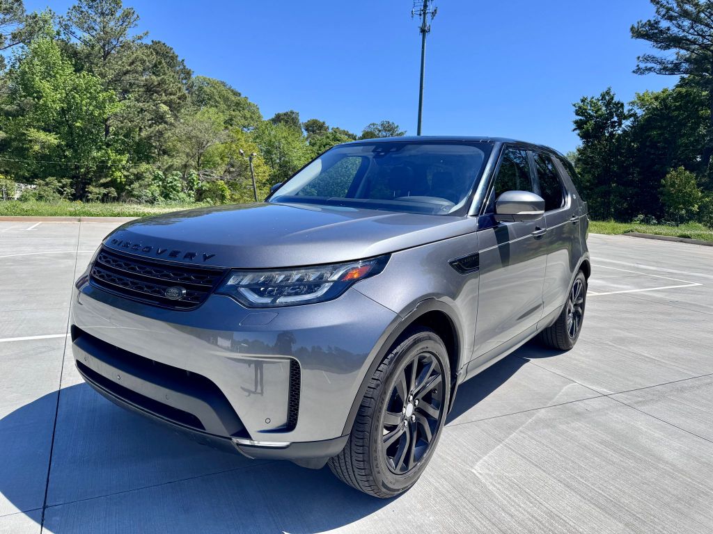 2017 Land Rover Discovery HSE photo