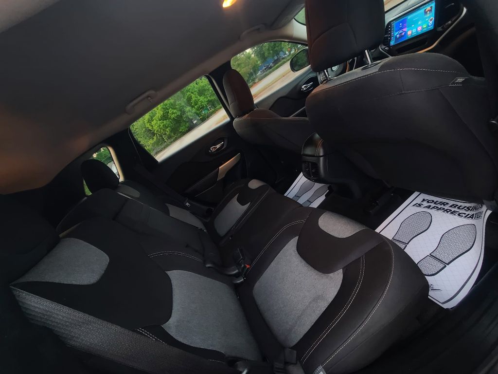 2018 Jeep Cherokee Latitude photo