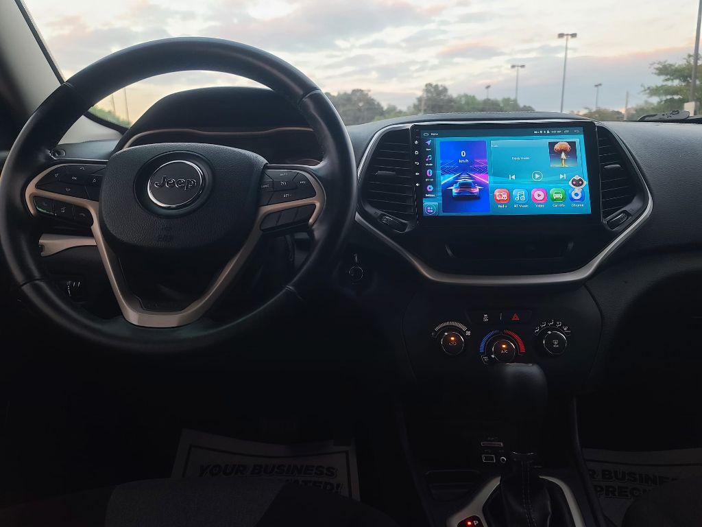 2018 Jeep Cherokee Latitude photo