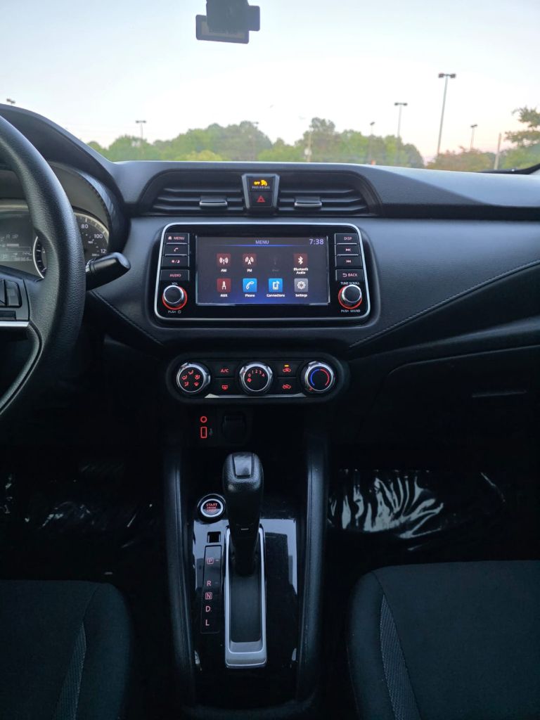2020 Nissan Versa S photo