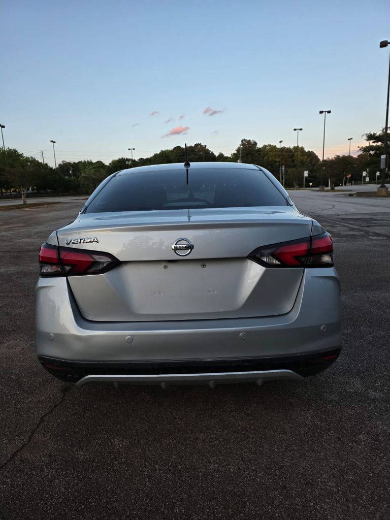 2020 Nissan Versa S photo