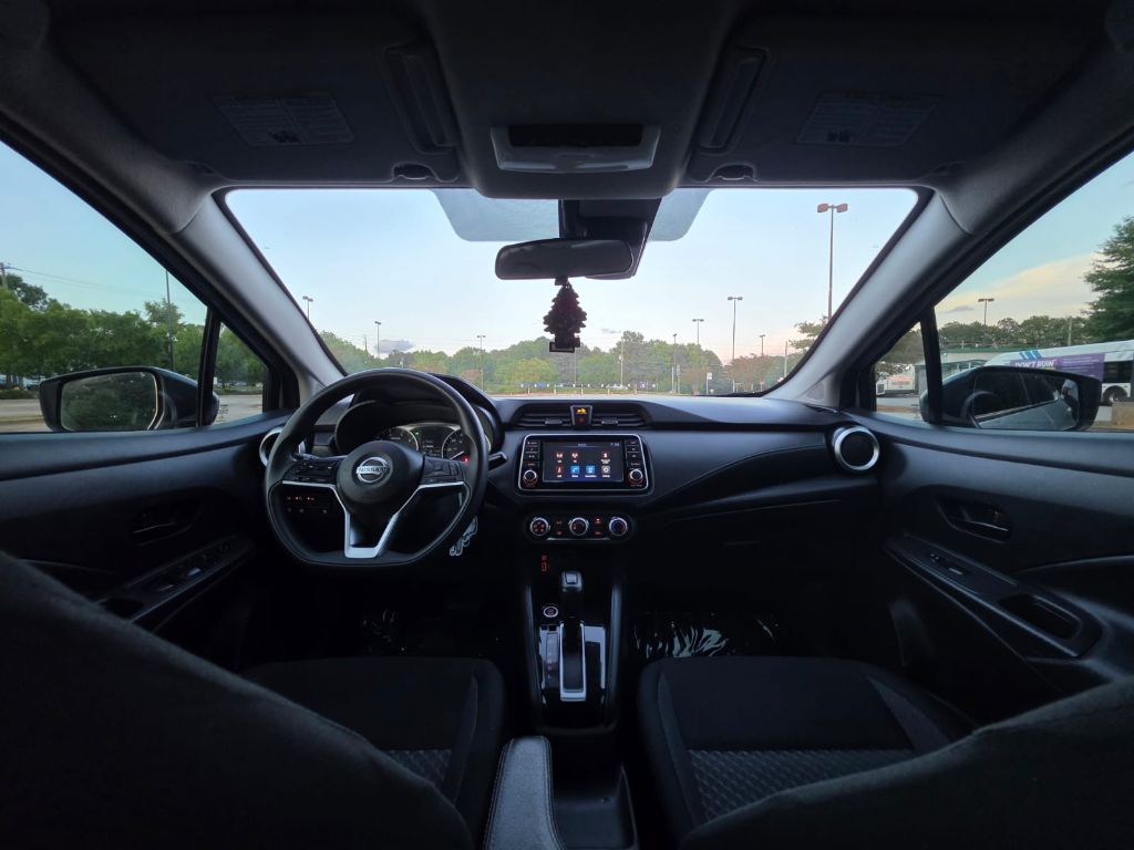 2020 Nissan Versa S photo